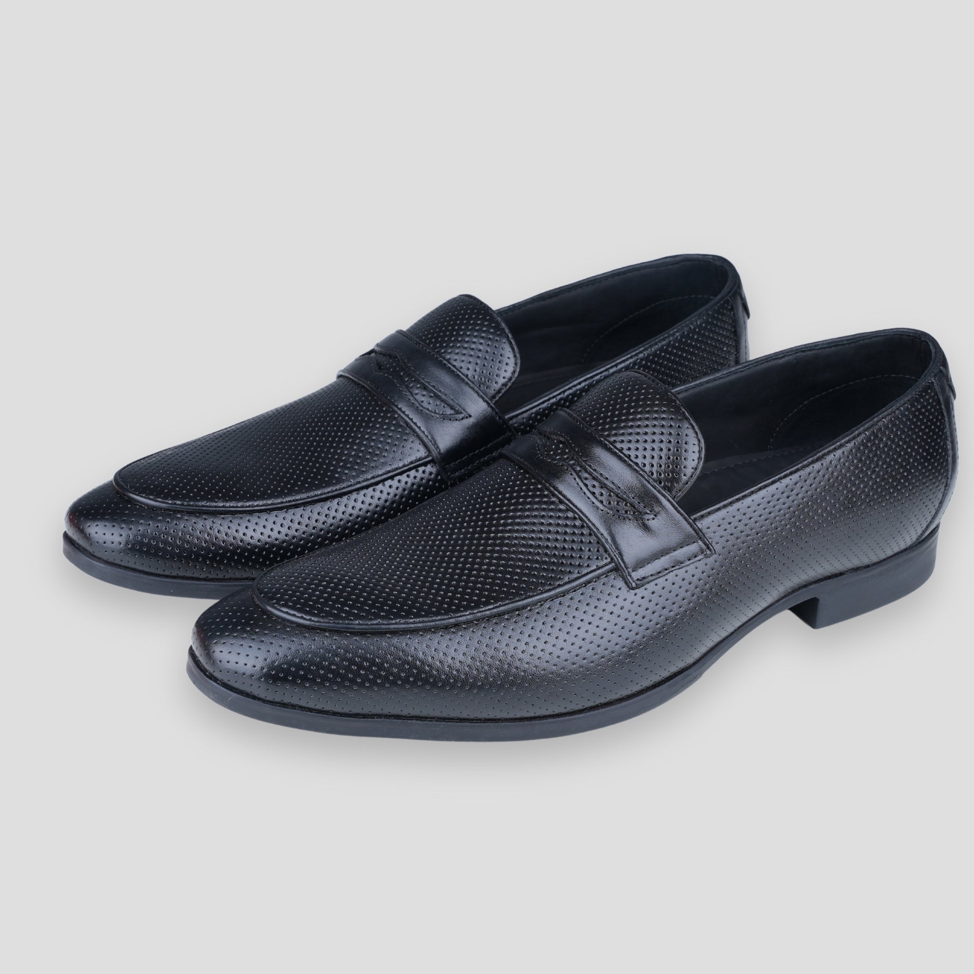 Ezok Leather Black Casual Loafer Shoes For Men