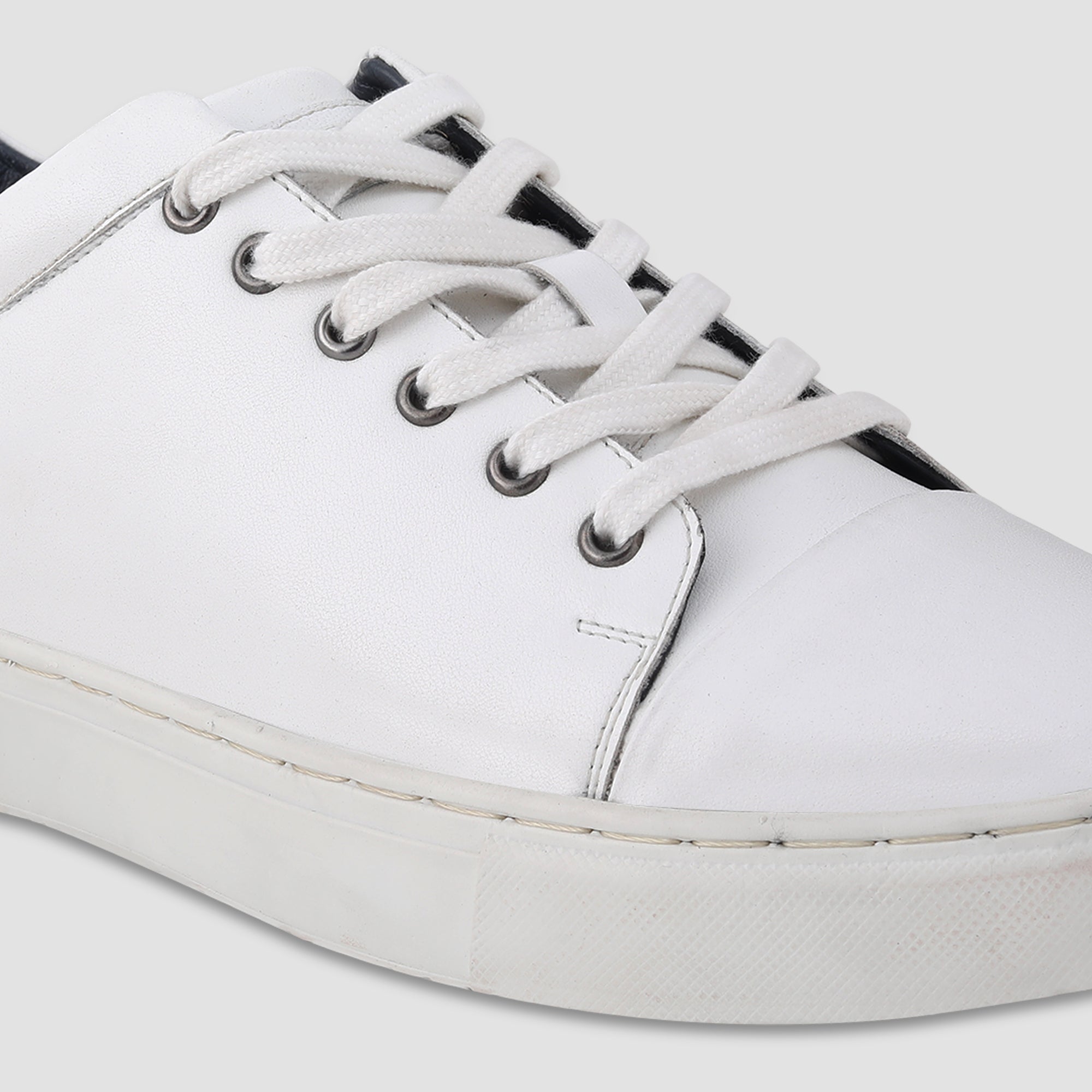 Ezok White Leather Sneaker For Men
