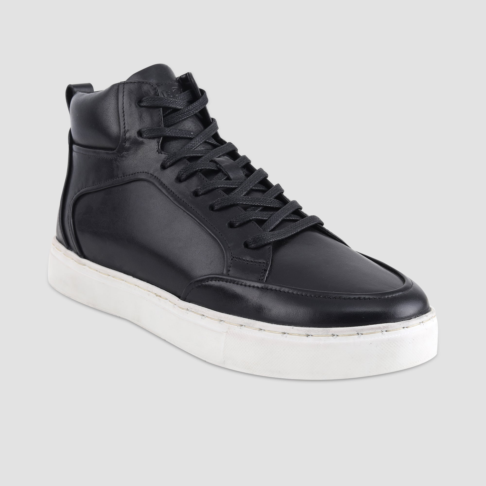 Ezok Black Leather Sneaker For Men