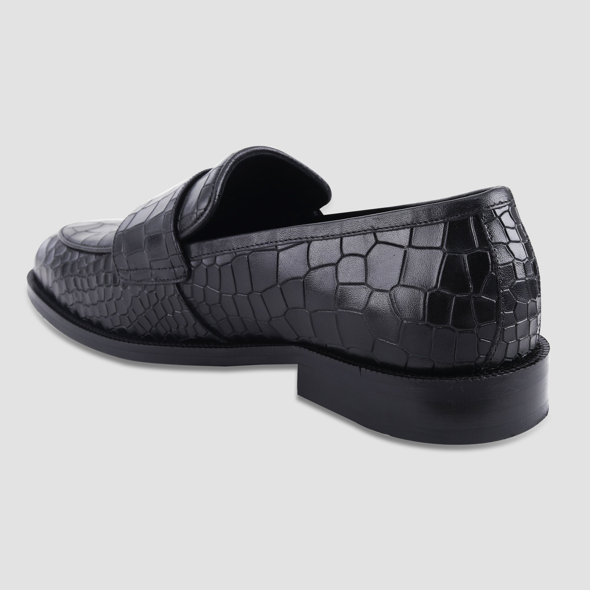 Ezok Black Leather Loafer For Men