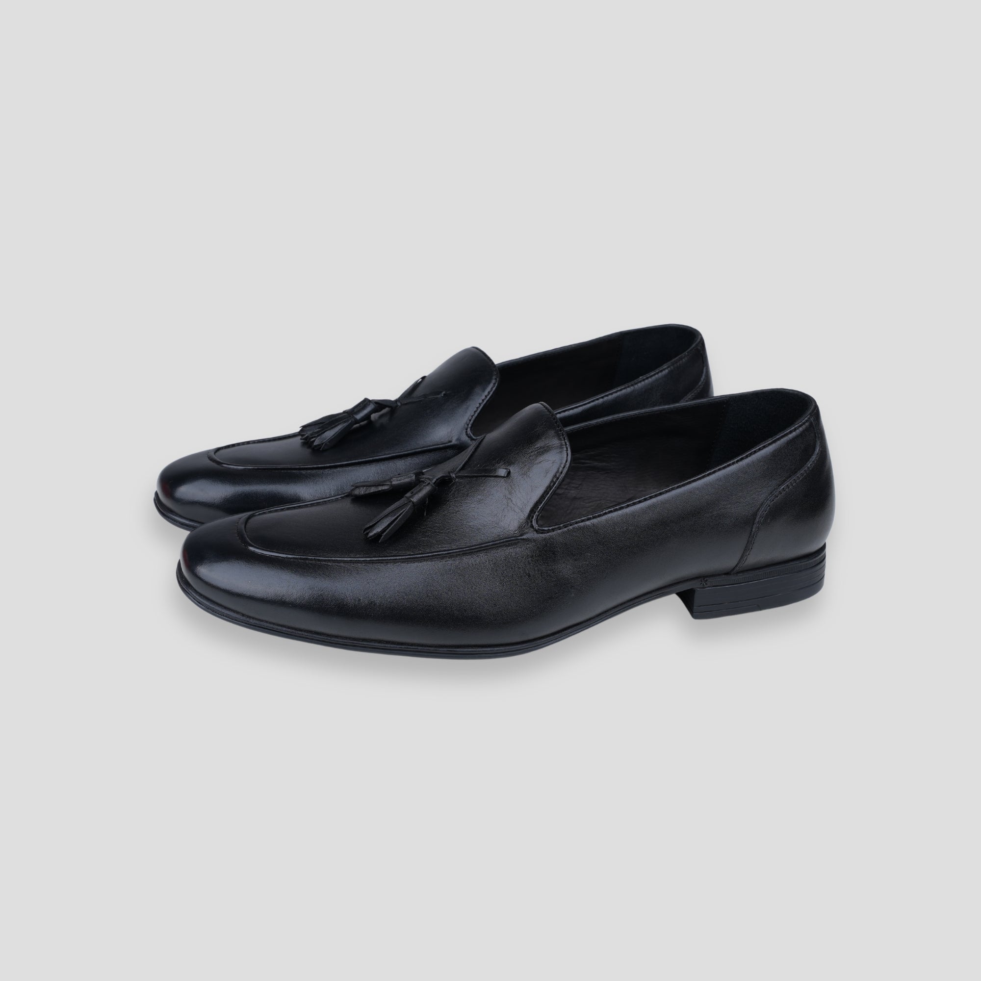 Ezok Leather Black Casual Loafer Shoes For Men