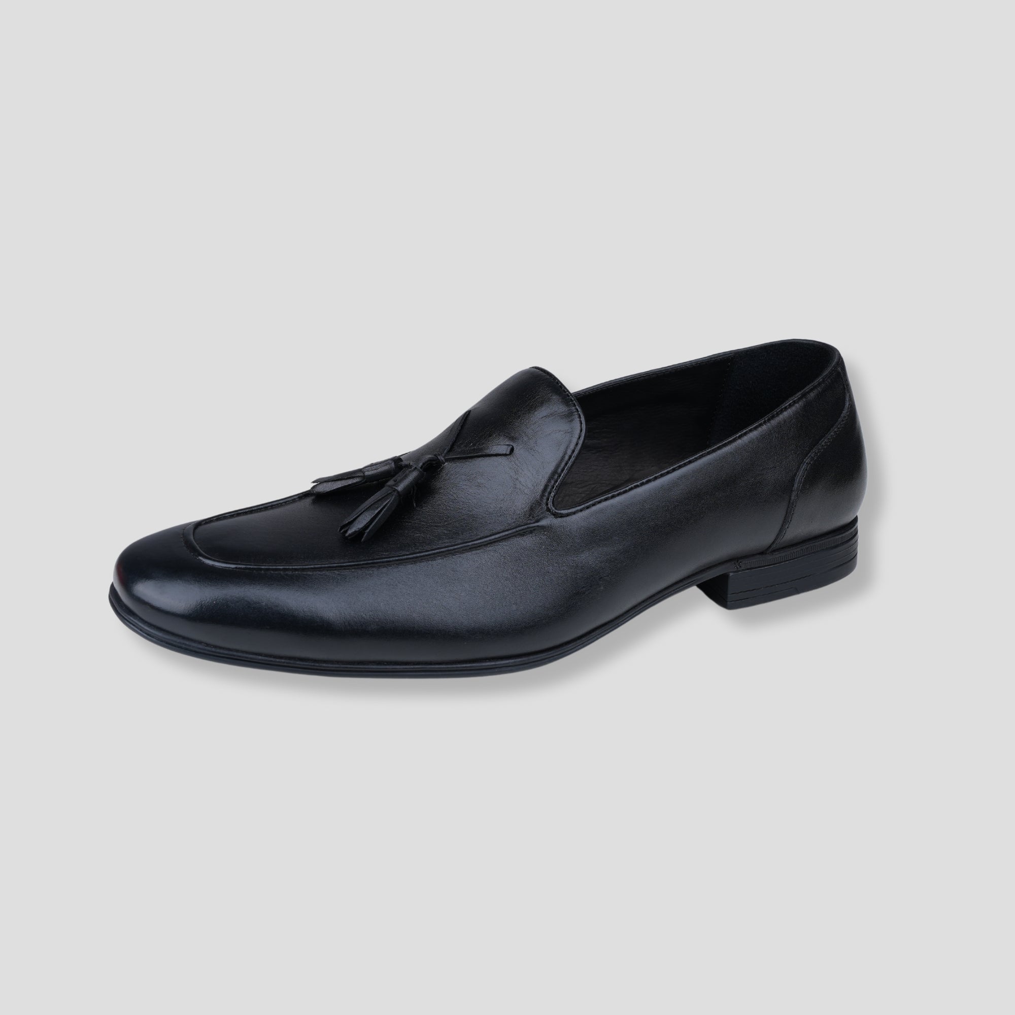 Ezok Leather Black Casual Loafer Shoes For Men