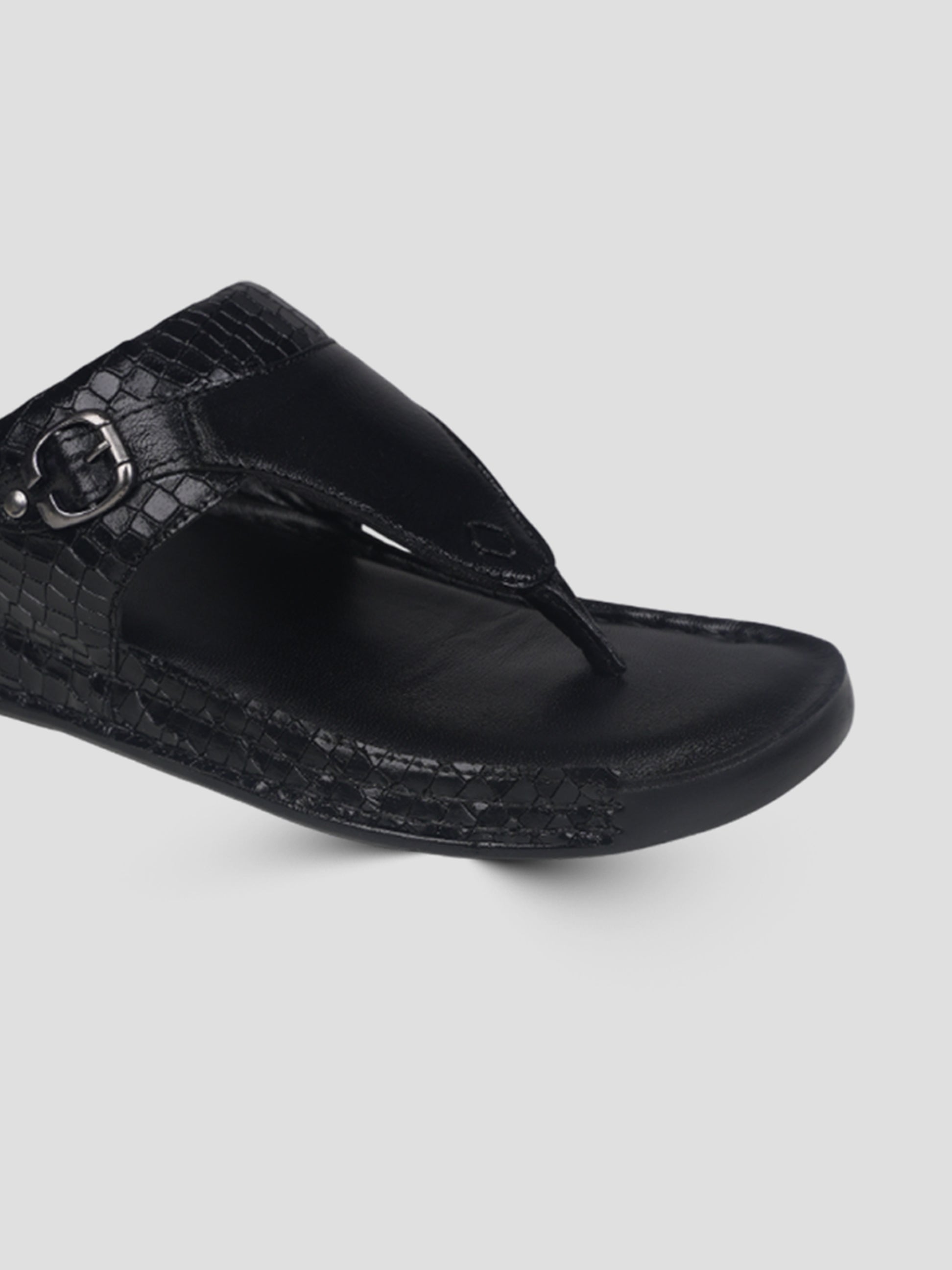 Ezok Men Black Leather Slip-On Sandals