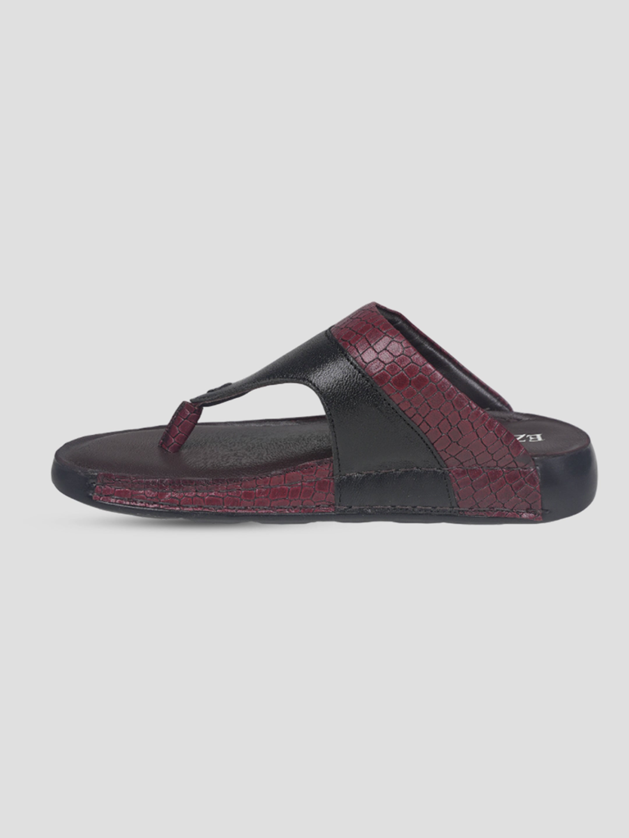 Ezok Men Black Leather Slip-On Sandals
