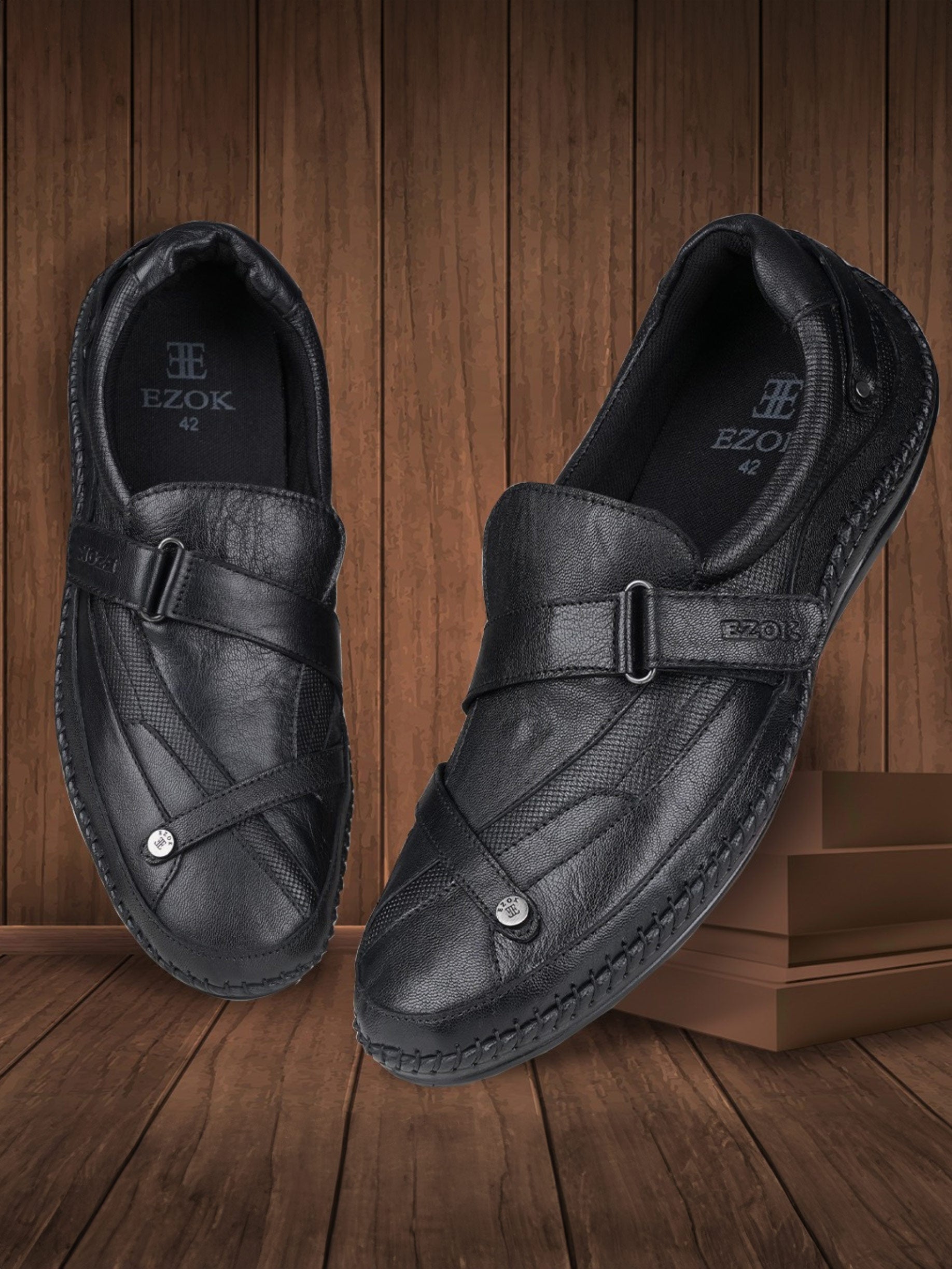 Ezok Men Black Leather Casual Shoes
