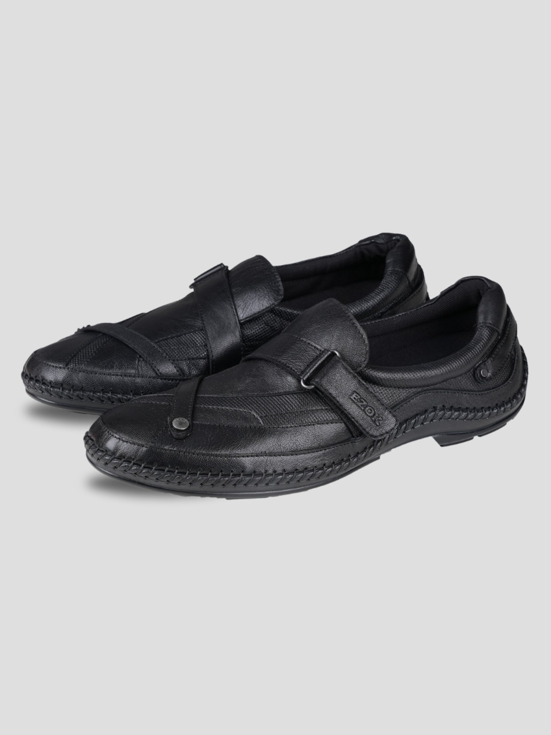 Ezok Men Black Leather Casual Shoes