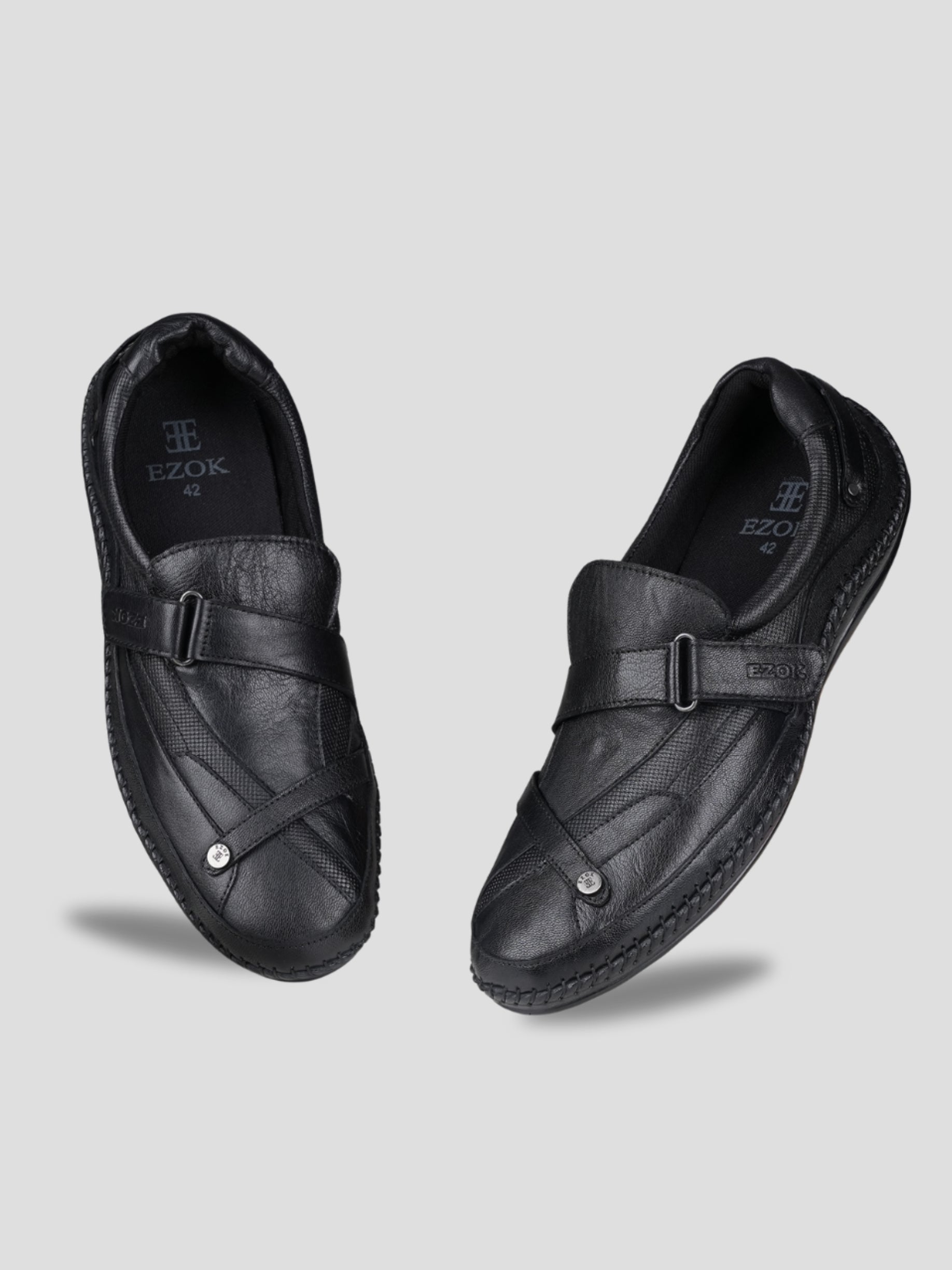 Ezok Men Black Leather Casual Shoes