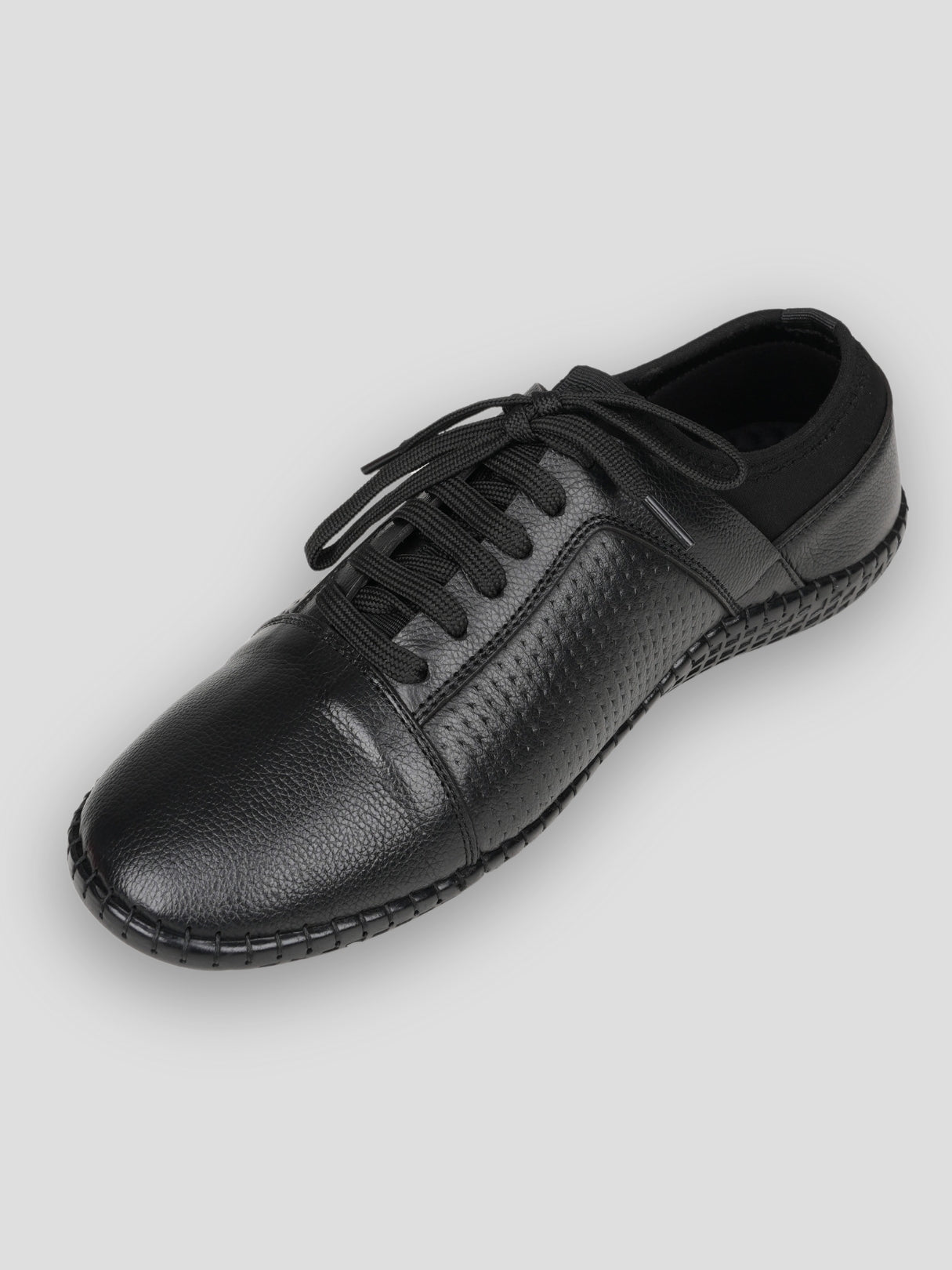 Ezok Black Leather Closer Casual Shoes