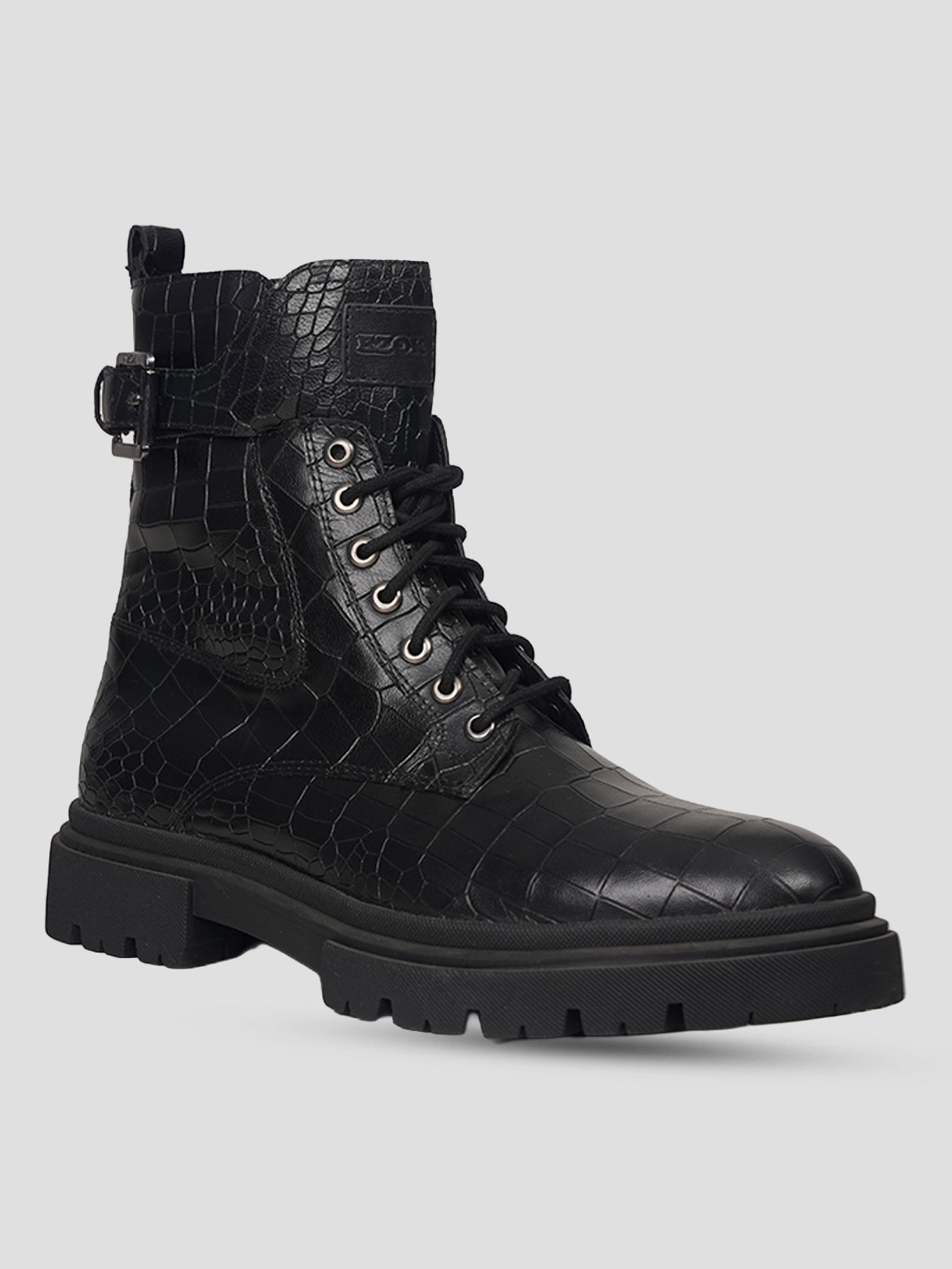 EZOK Men’s Black Croc Texture Leather Ankle Boots | Lace-Up