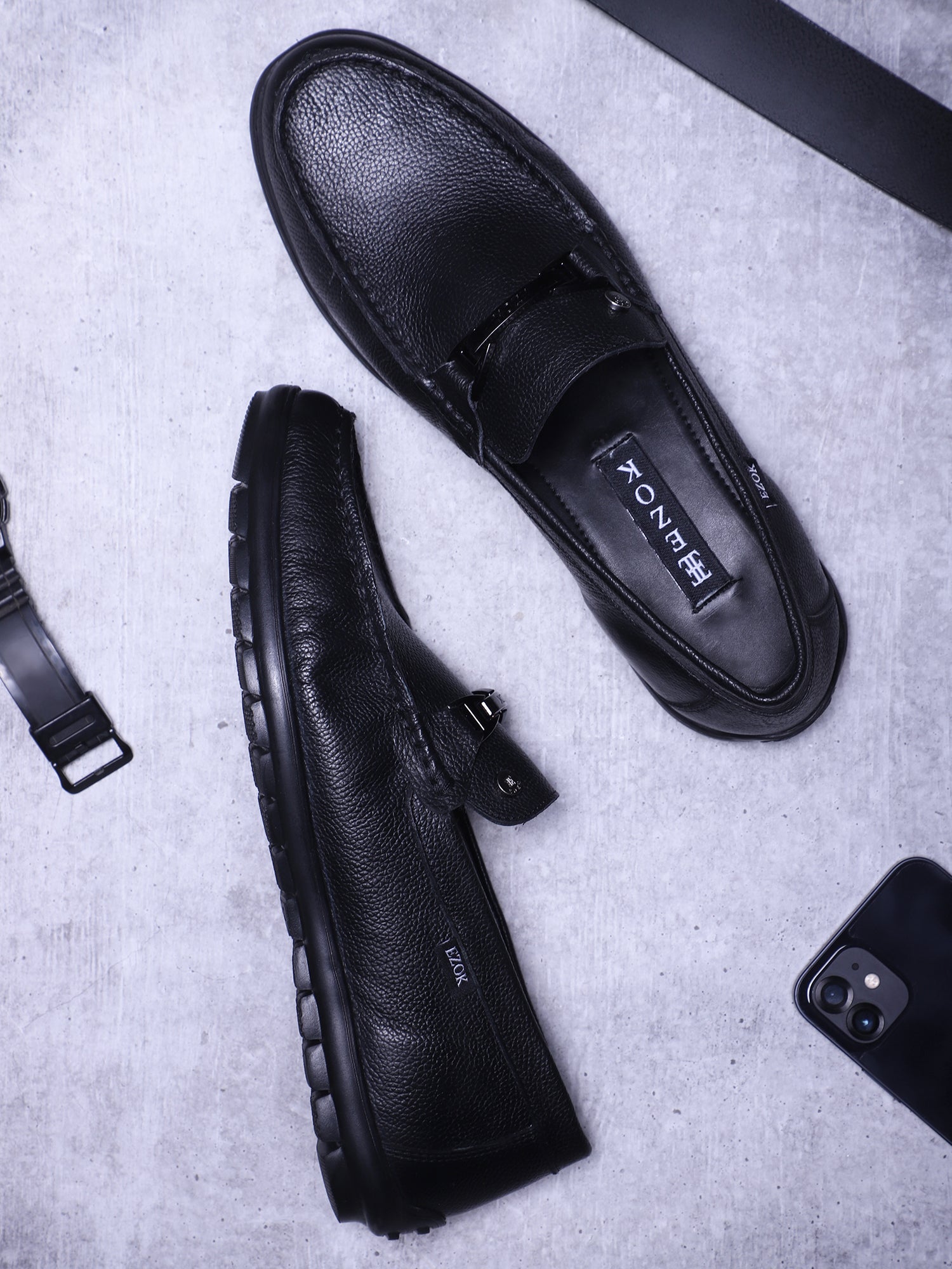 Ezok Men Leather Loafer Mocassins (black)
