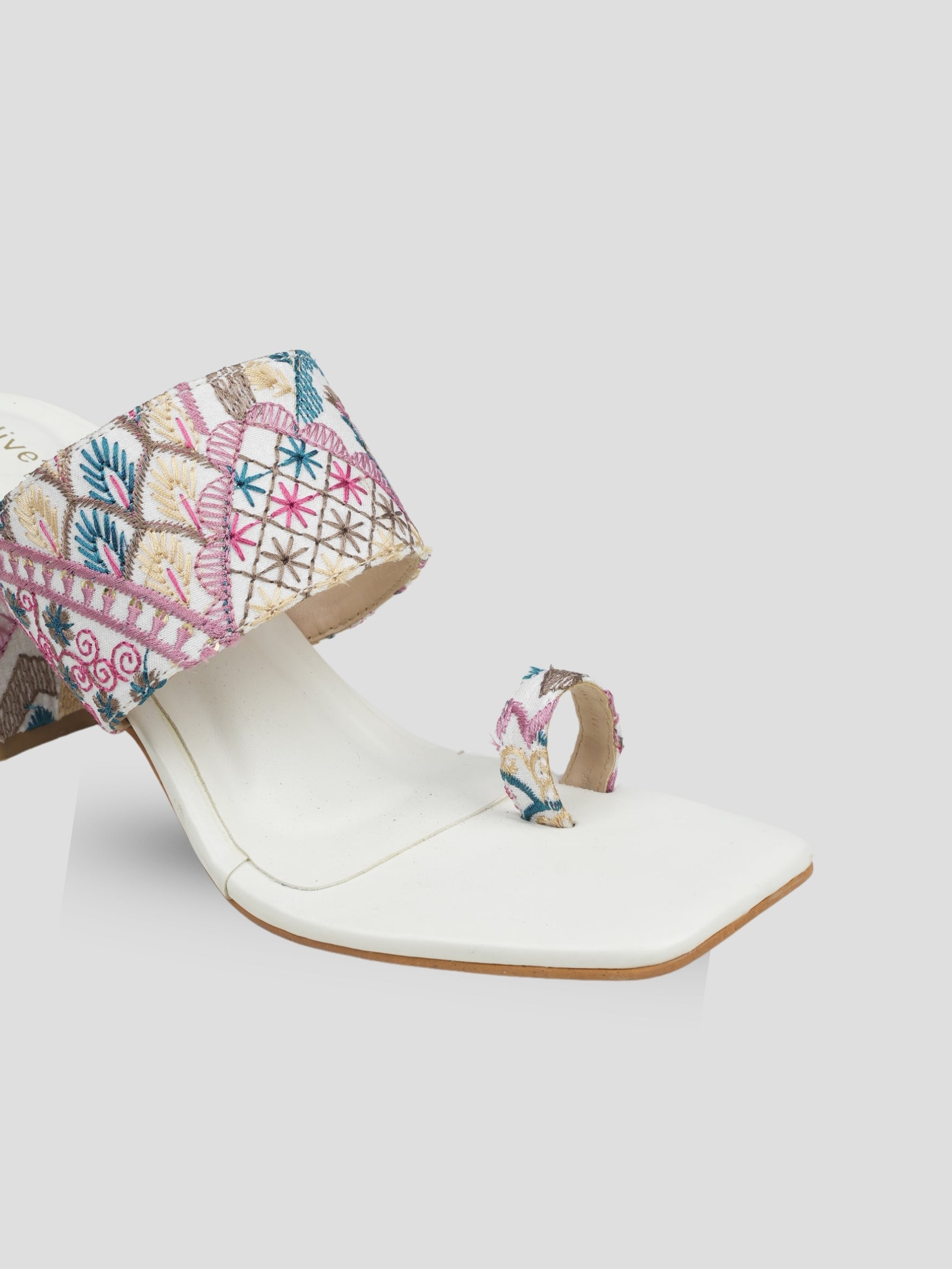 Jive Vibe By Ezok Multicolour Embroidery Fabric Sandals