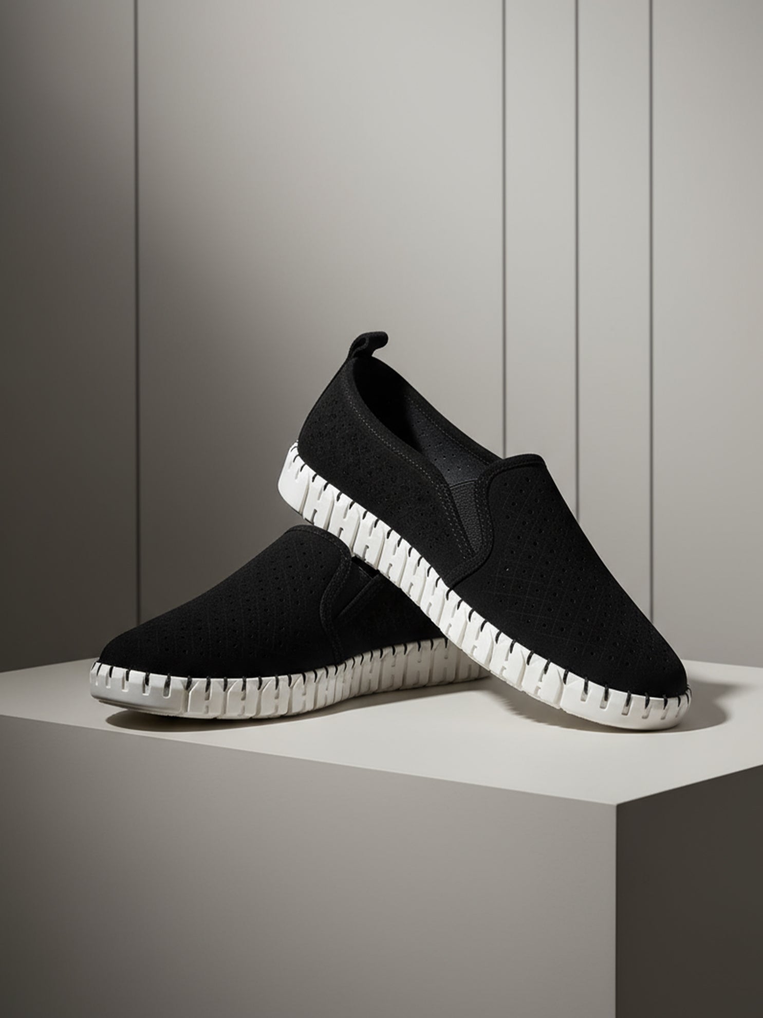 Women Trendy Casual Loafers for Daily Wear with Cushioned Insole and Strong Grip