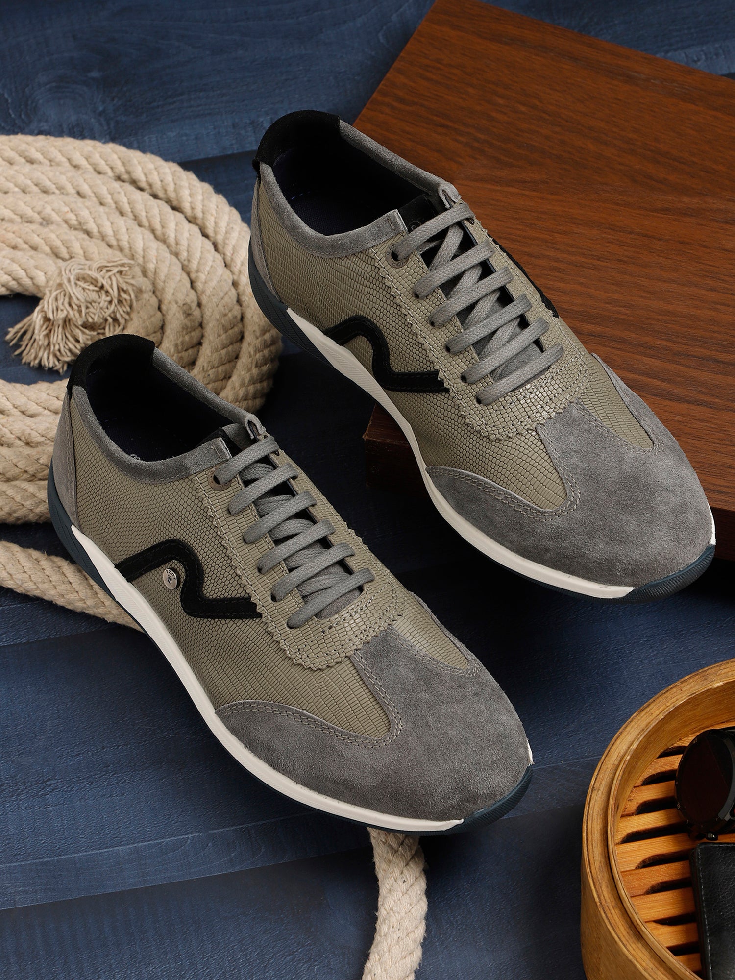 Ezok Men Grey Sneaker Casual Shoes